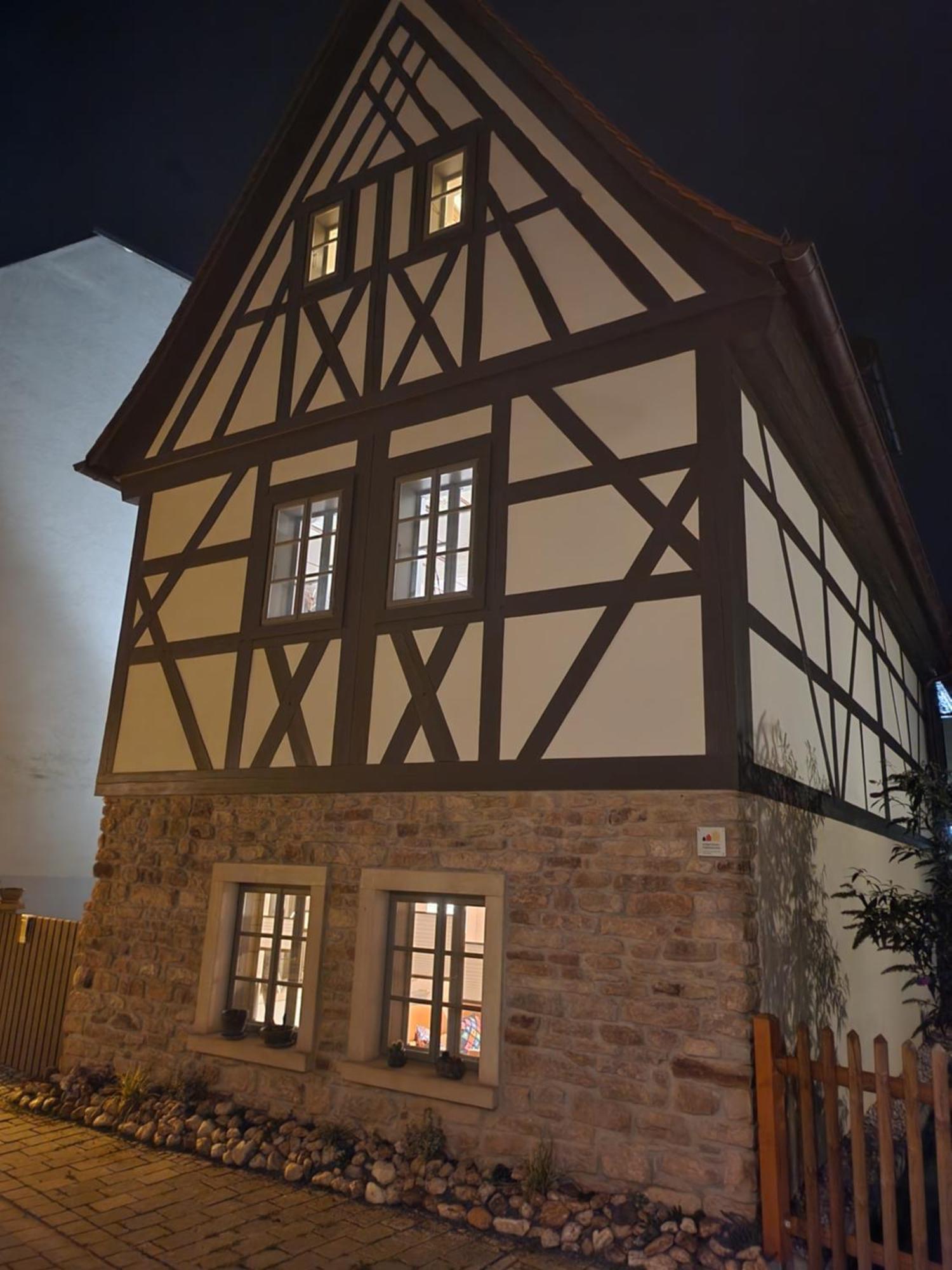 Aussergewoehnliches, Historisches, Spaetgotisches Wohnhaus Von 1519, Gries 5 Gera Extérieur photo
