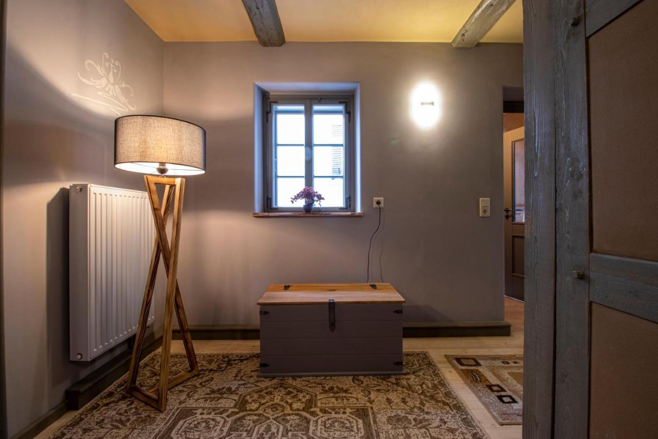 Aussergewoehnliches, Historisches, Spaetgotisches Wohnhaus Von 1519, Gries 5 Gera Extérieur photo