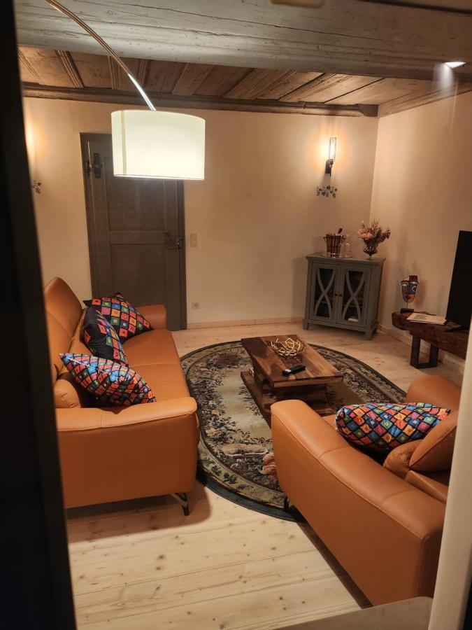 Aussergewoehnliches, Historisches, Spaetgotisches Wohnhaus Von 1519, Gries 5 Gera Extérieur photo